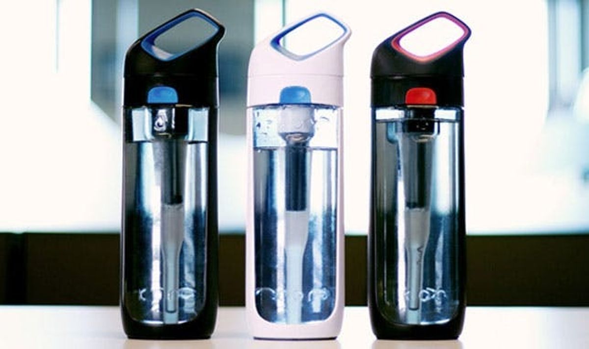 This Water Bottle Filters As You Sip!