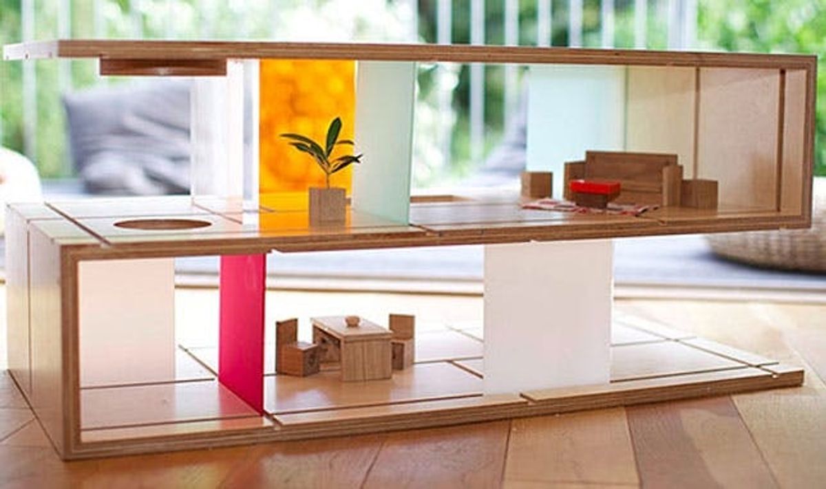 For the Modern Parent: A Coffee Table that Doubles as a Dollhouse