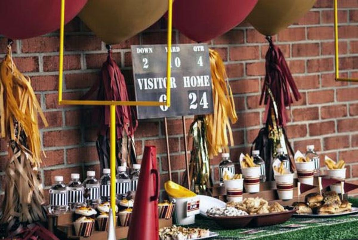 Touchdown! 20 Ideas for the Ultimate Super Bowl Party