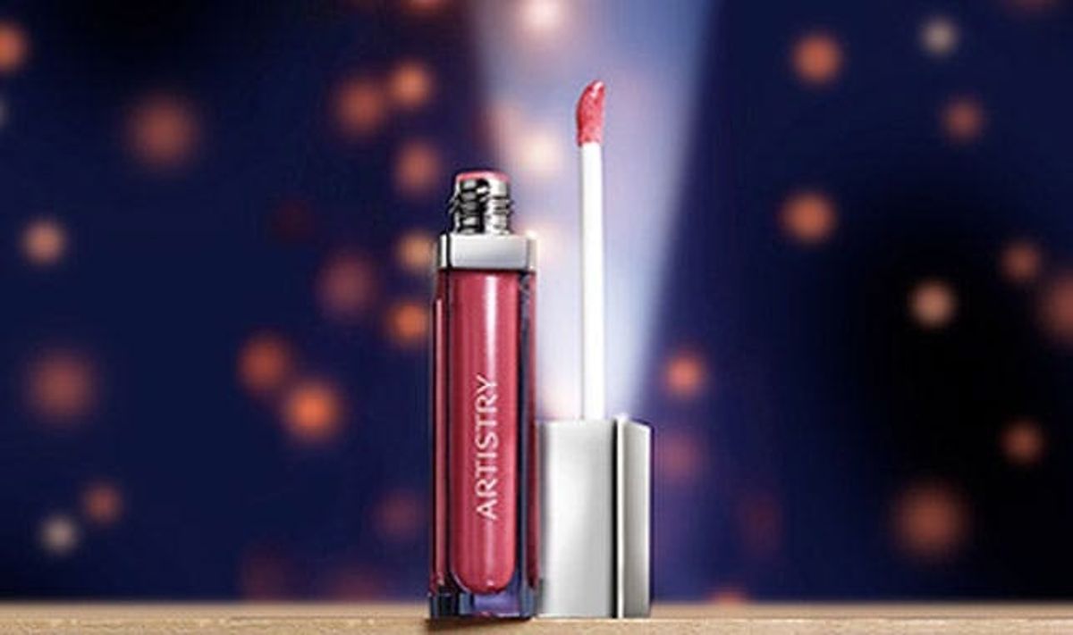 Daylight Savings Beauty Hack: Light-Up Lip Gloss