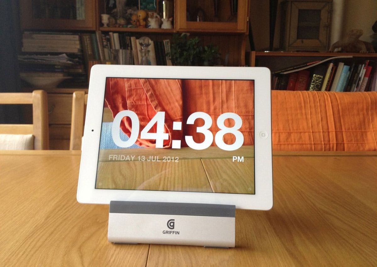 The Chameleon Clock Lets You See Through Your iPad or iPhone!