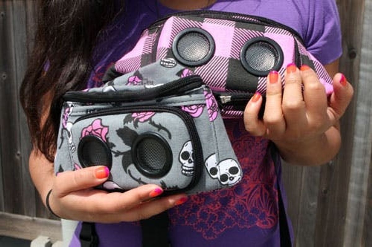 JammyPack: A Fanny Pack with Speakers (Free Giveaway!)