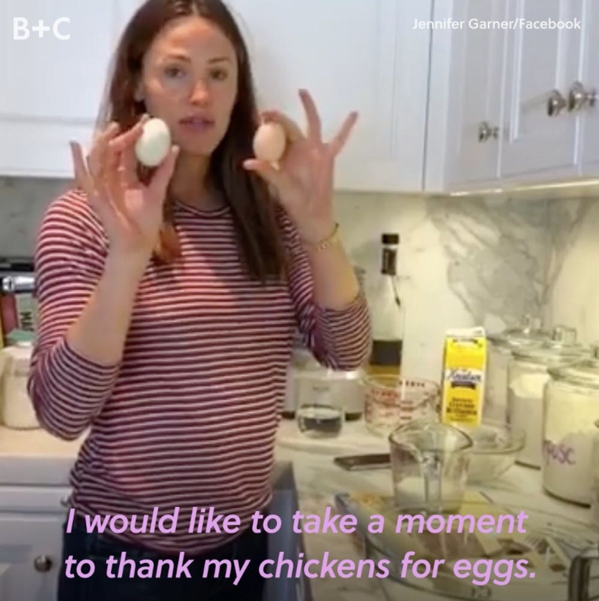 PSA: Jennifer Garner Has a “Pretend Cooking Show” and You NEED to See It