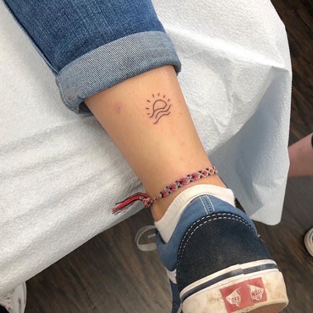 Mejeriprodukter Donau evne 11 Ankle Tattoos Ideas to Try This Spring - Brit + Co