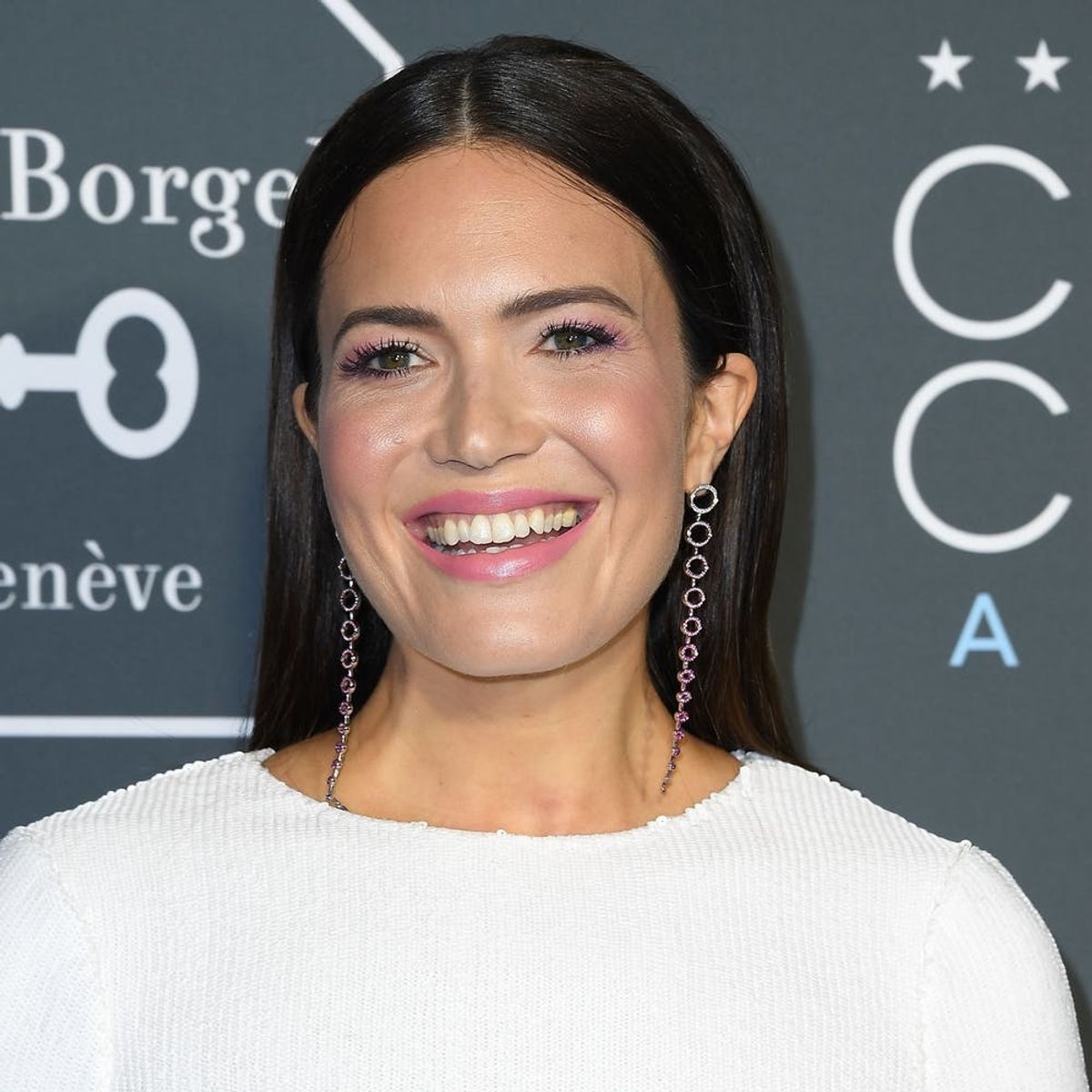 Mandy Moore Ditches Her Long Hair for a Chin-Grazing Bob