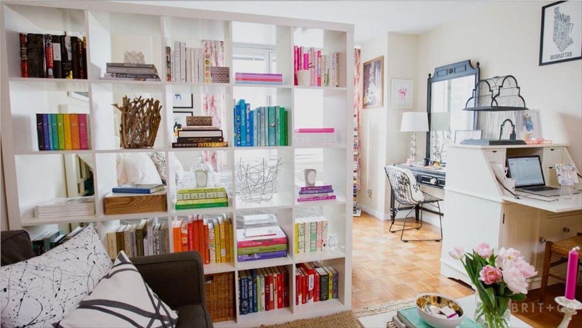 Tiny Spaces: A Book Lover’s Chic Manhattan Studio