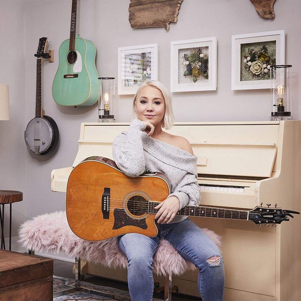 RaeLynn’s Nashville Home Is A Boho-Country Haven