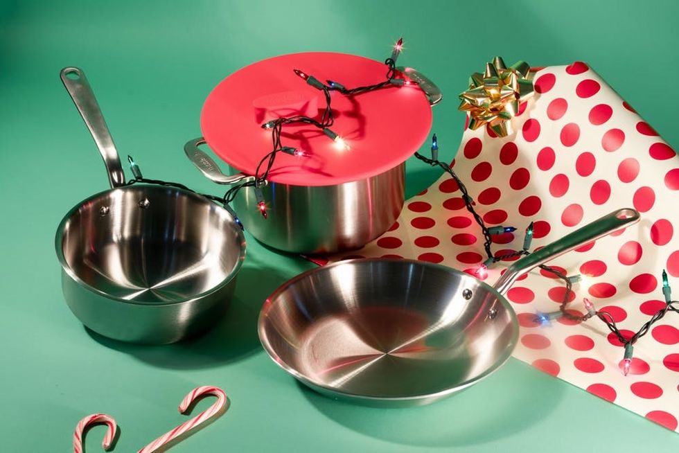 Never Lose a Pot Lid Again With This OneSizeFitsAll Option Brit + Co