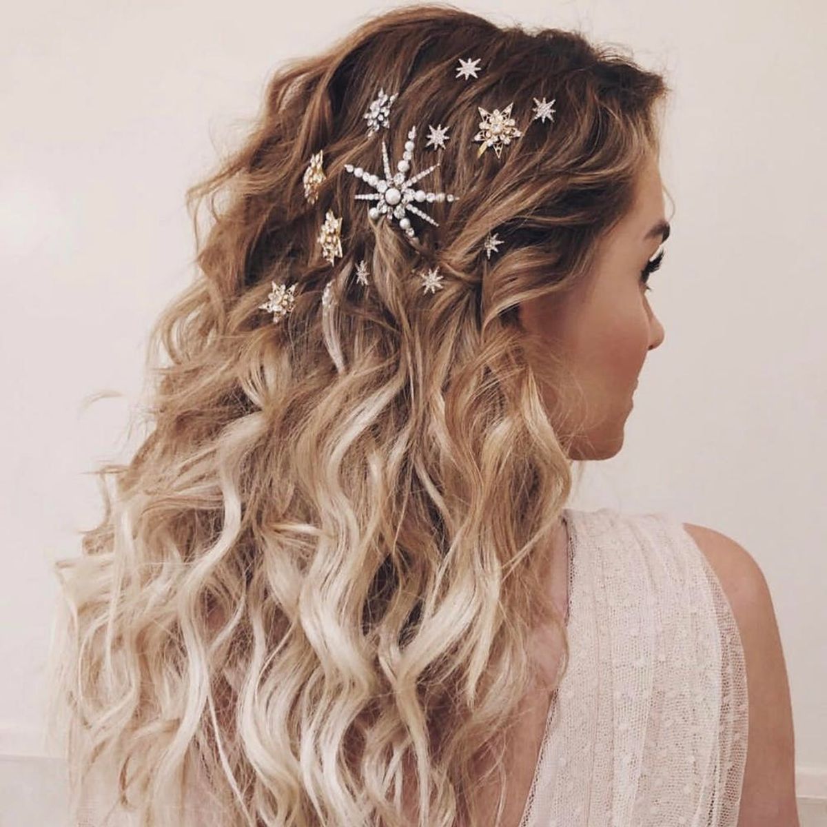 5 Quick and Easy Holiday Hairstyles That Take 5 Minutes