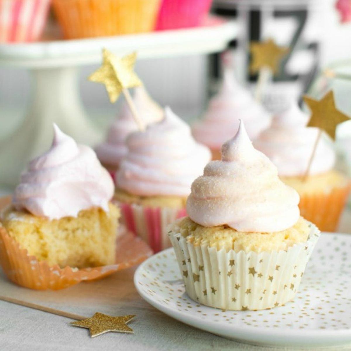 15 Champagne Cupcake Recipes for a Poppin’ New Year