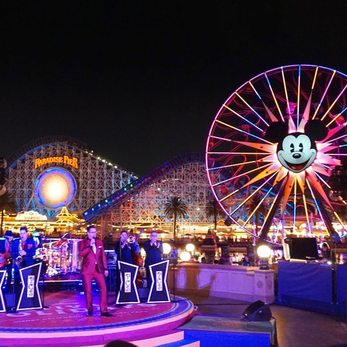 25 Wonderful Things to Experience at Disneyland This Holiday Season