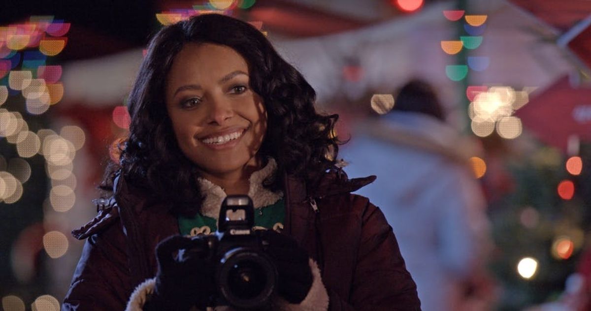A Magical Advent Calendar Leads to Romance in Netflix’s ‘The Holiday Calendar’ — Watch the Trailer!