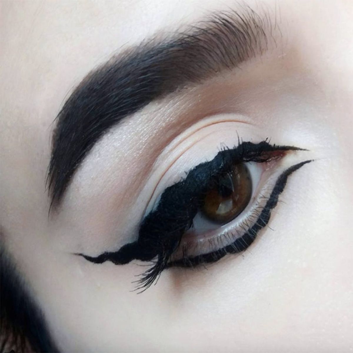 10 Viral Eyeliner Trends to Try ASAP