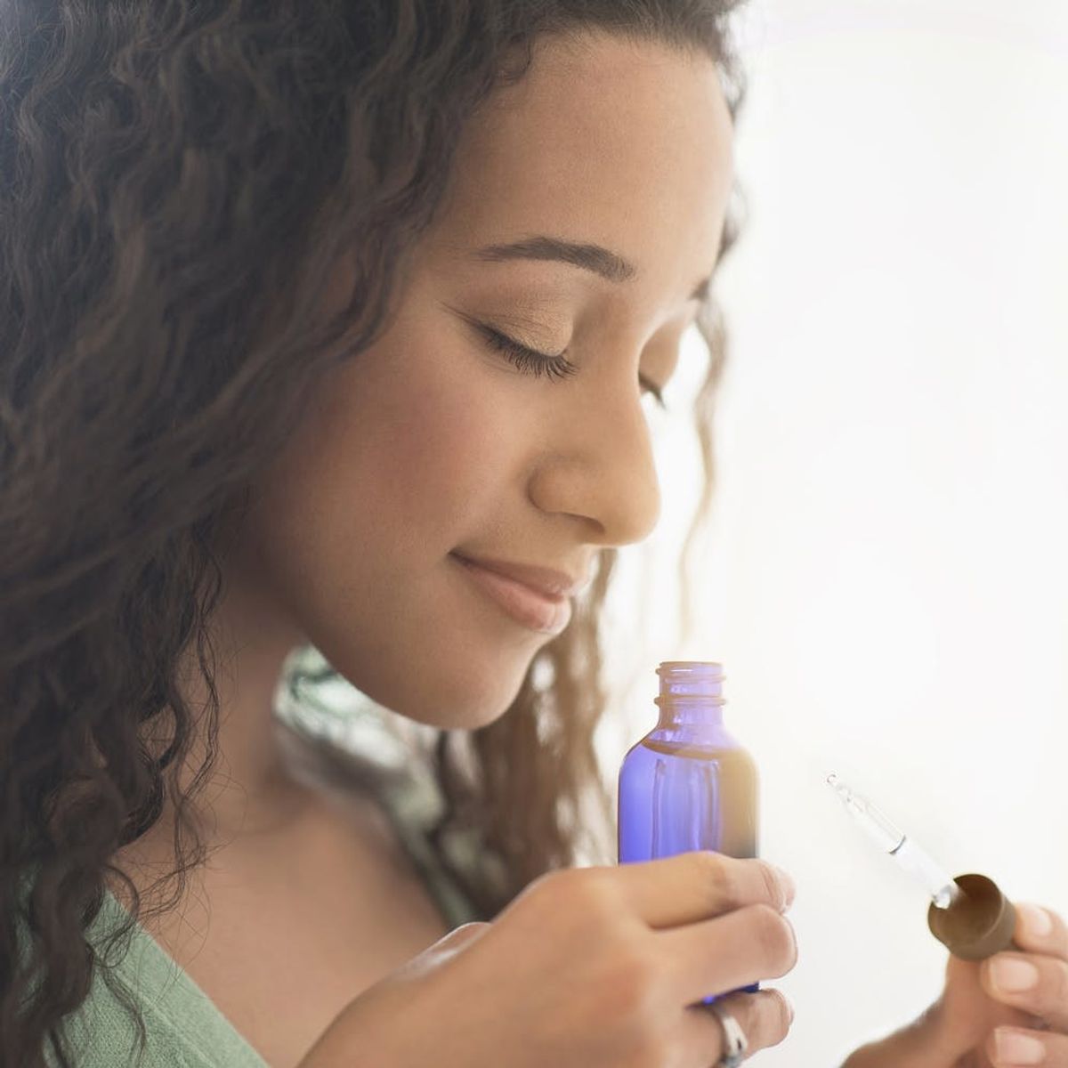 6 Ways to Use Essential Oils to Help Improve Your Mood