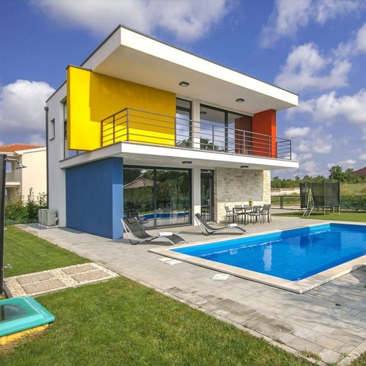8 Colorful Houses Where You Can Live Out Your Rainbow Dreams