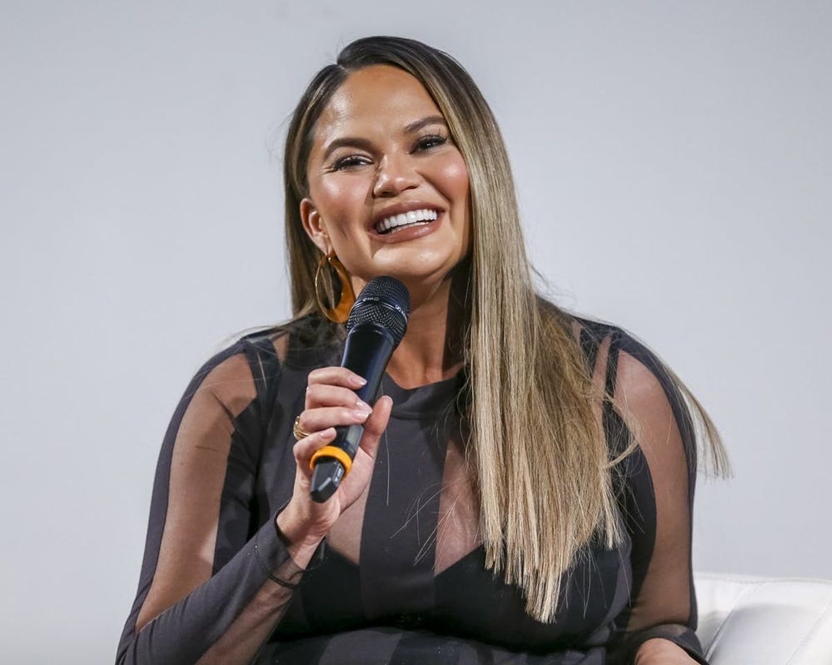Chrissy Teigen’s Post About Seeing ‘Crazy Rich Asians’ With Luna Proves Why Representation Matters