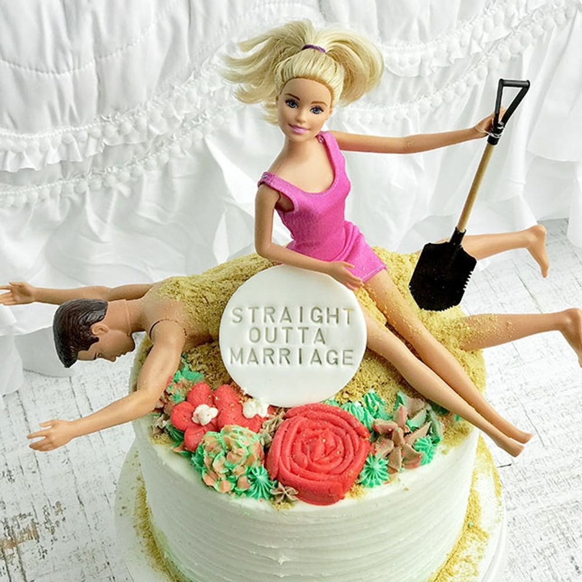Hilarious Divorce Cakes That Celebrate Being Single Again
