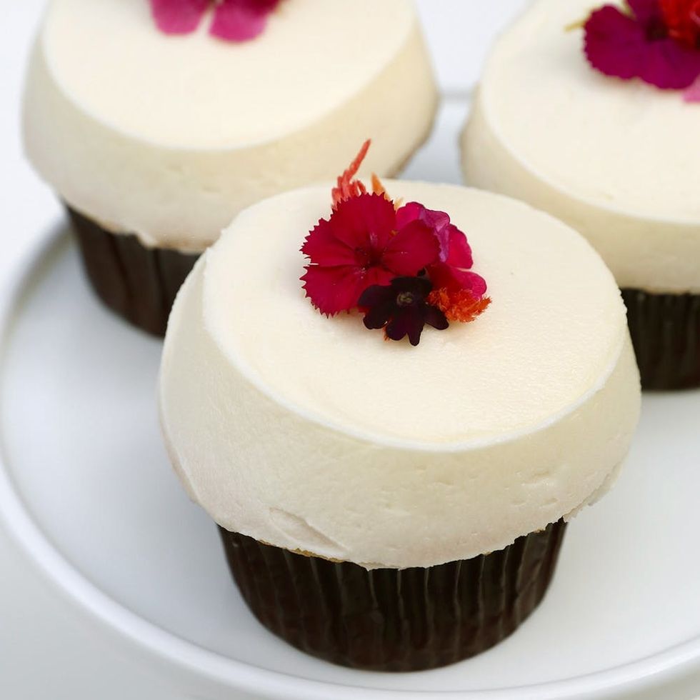 The New Cupcake from Sprinkles Is Like a Mini Royal Wedding Cake