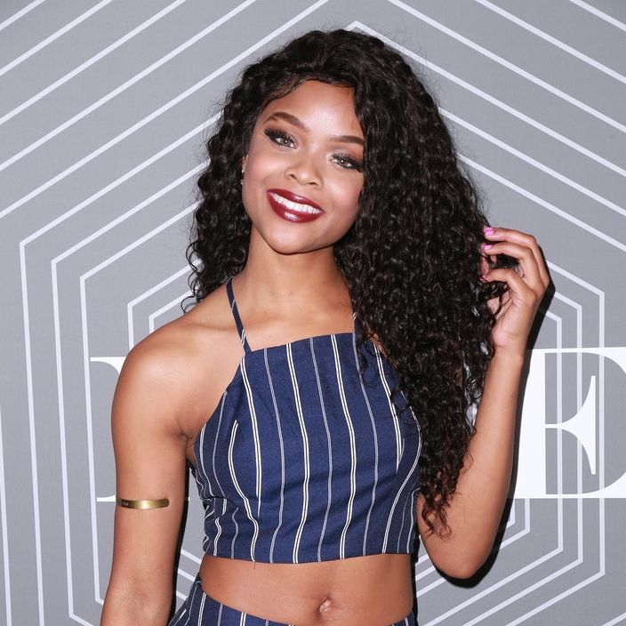 What &#39;Breaking In&#39; Star Ajiona Alexus Learned from Gabrielle Union About  Being a Badass - Brit + Co
