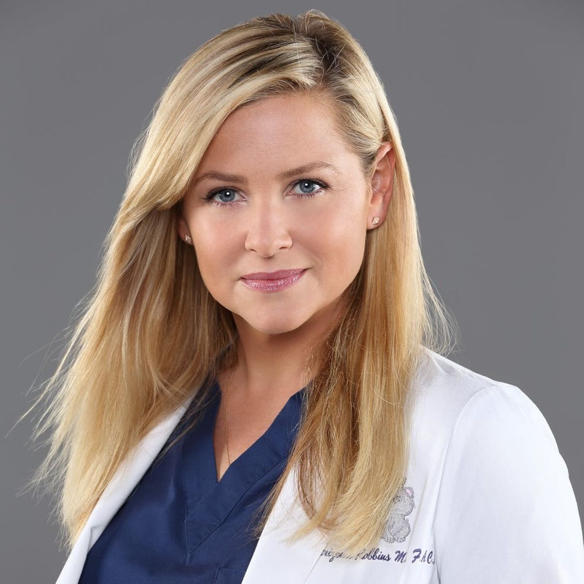 Jessica Capshaw’s Updates from Her Last Day at Grey’s Anatomy’s Studio Are Making Us Too Emotional