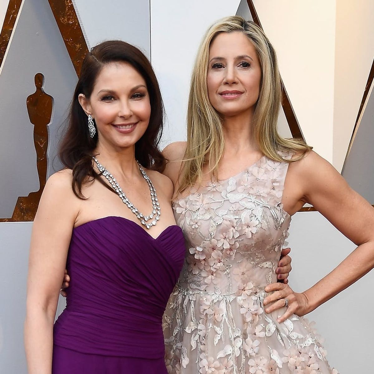Oscars 2018: Ashley Judd and Mira Sorvino Walk the Red Carpet Together for Time’s Up