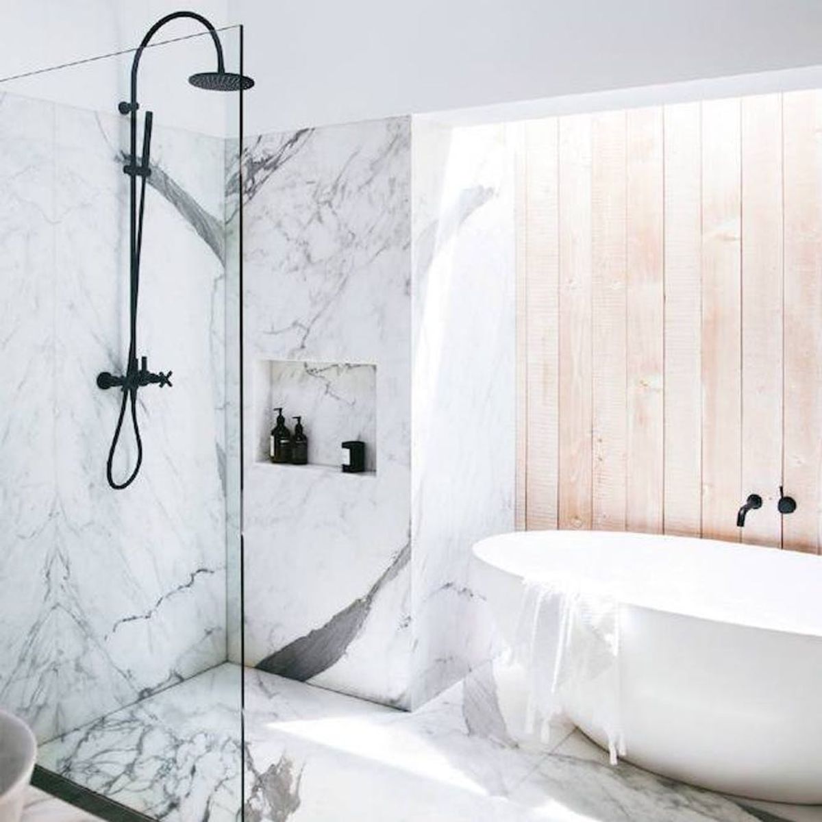 Bring Your Vacay Home With These Spa-Inspired Bathrooms