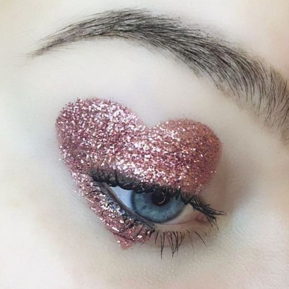 15 Valentine's Day Beauty Looks That *Literally* Give You Eyes - Brit + Co