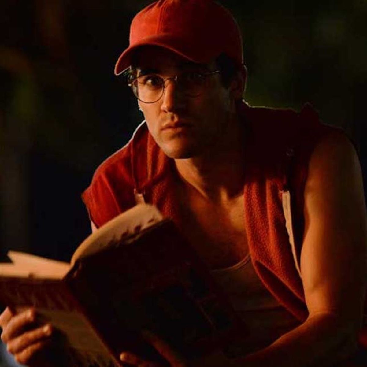 ‘American Crime Story: The Assassination of Gianni Versace’ Episode 2 Recap: Andrew Cunanan Slips by the ‘Manhunt’