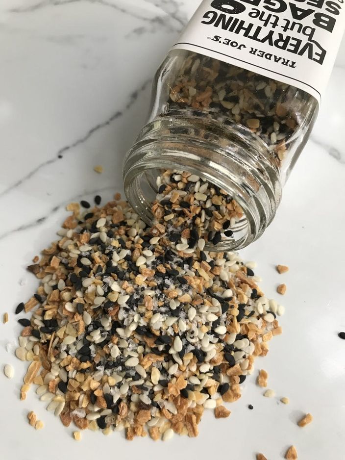 21 Genius Uses For Trader Joe S Everything But The Bagel Seasoning Brit Co