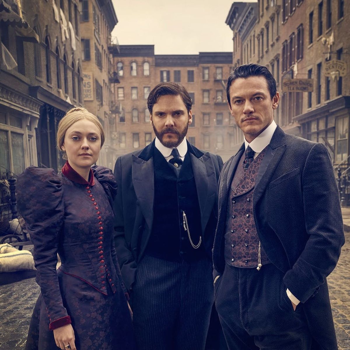 ‘The Alienist’: 5 Things to Know About TNT’s New Crime Drama Starring Dakota Fanning