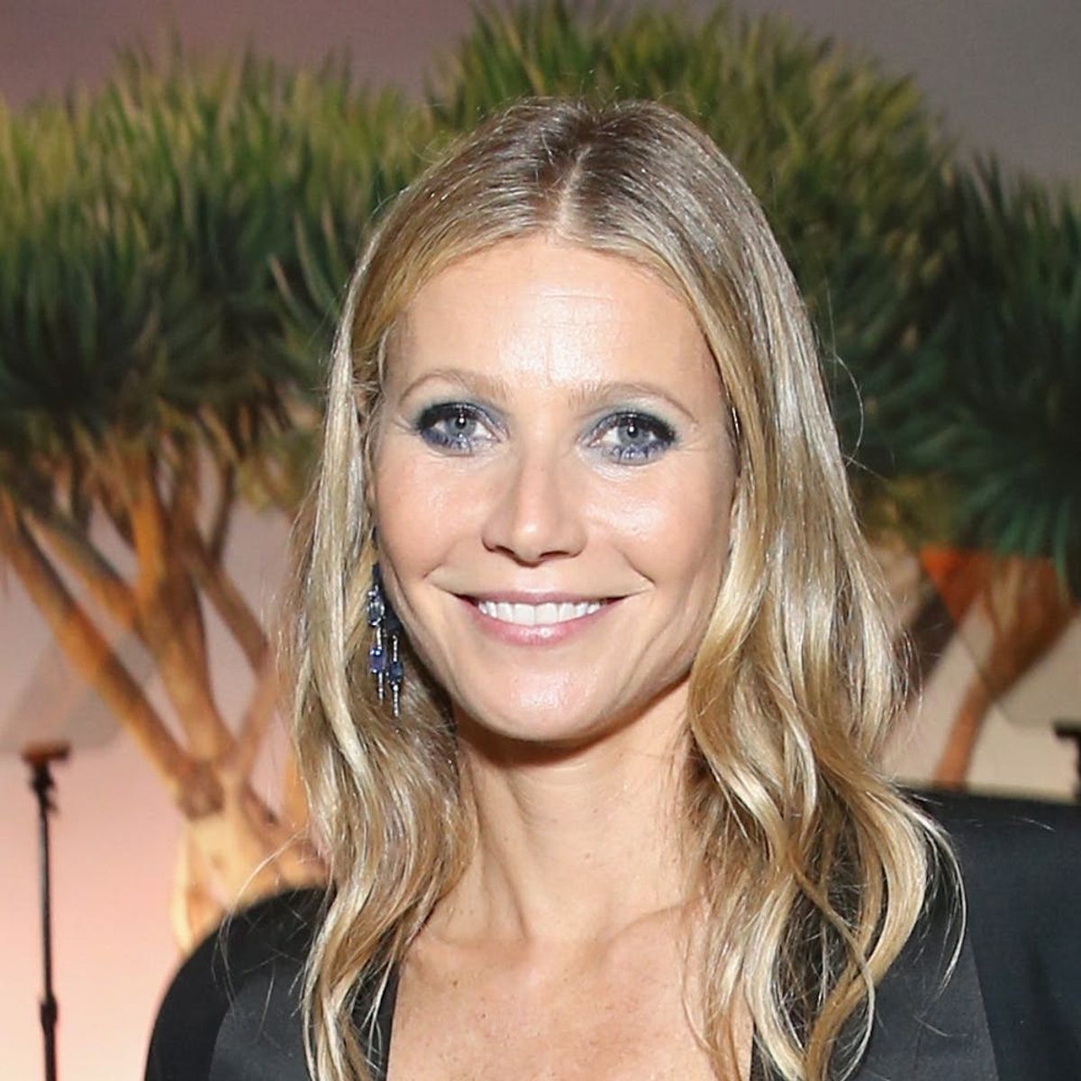 We Finally Know the Color of Gwyneth Paltrow’s Engagement Ring