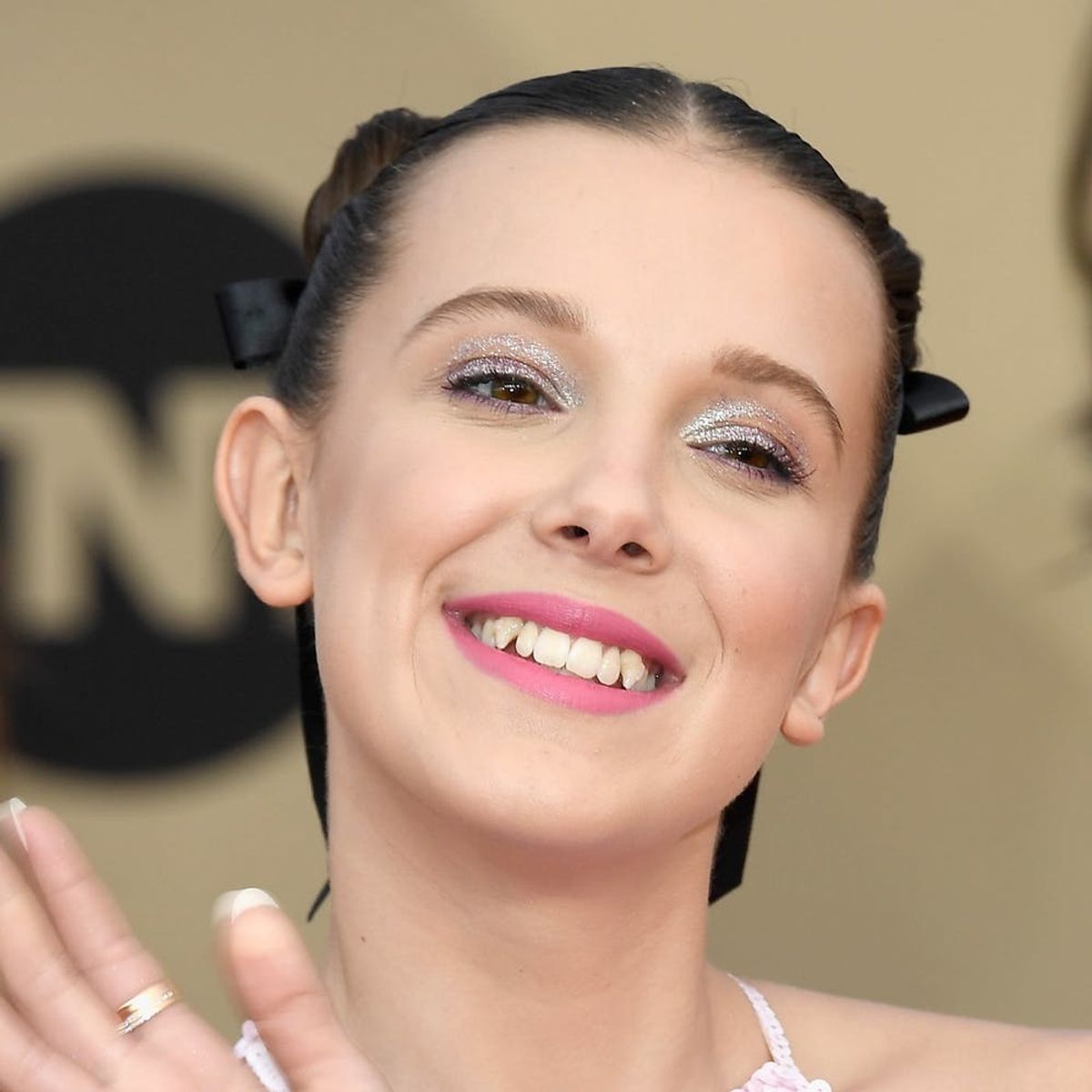 Millie Bobby Brown Just Expertly Pulled Off Converse Sneakers on the 2018 SAG Awards Carpet