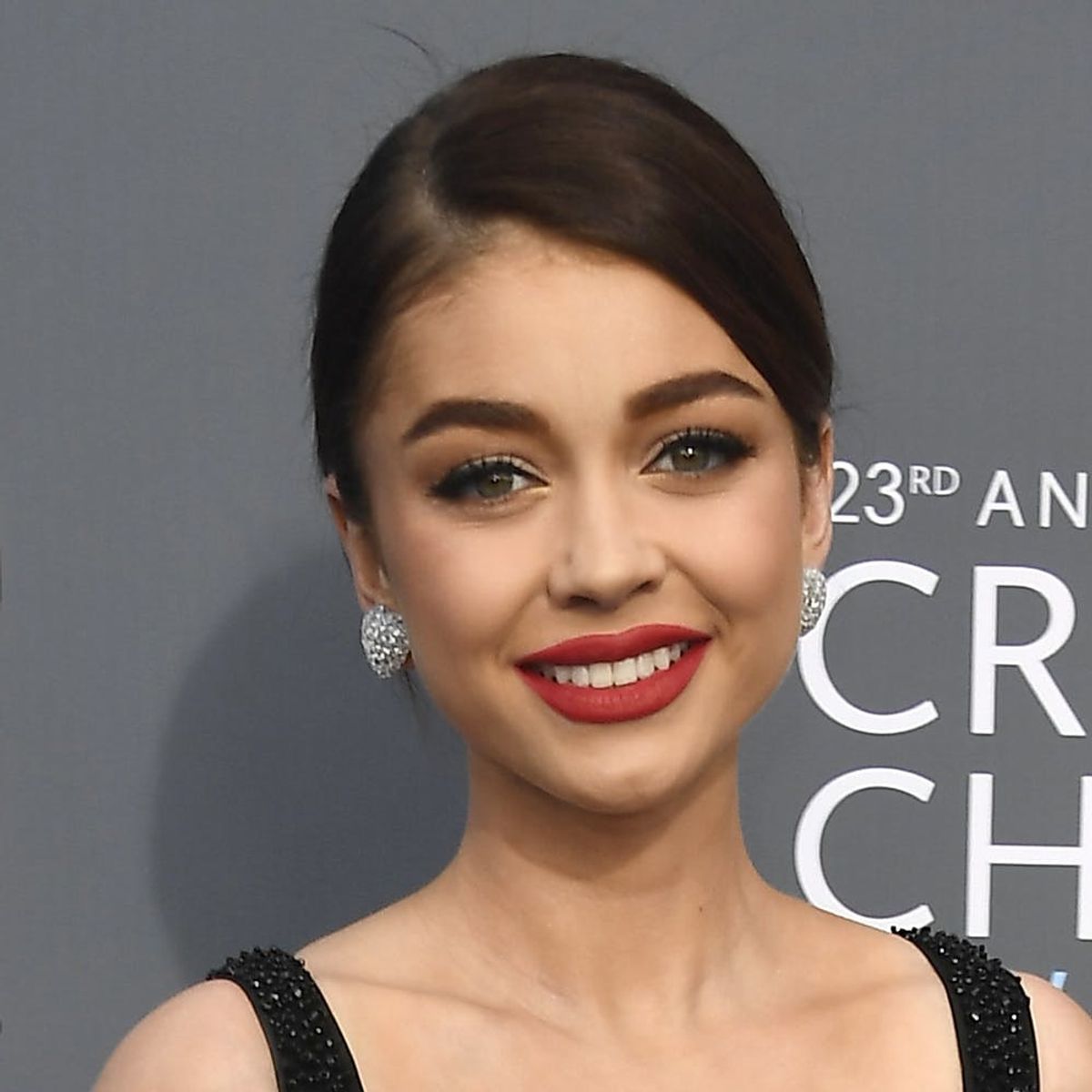 Audrey Hepburn and Edie Sedgwick Inspired *These* 2 Hairdos on the Critics’ Choice Carpet