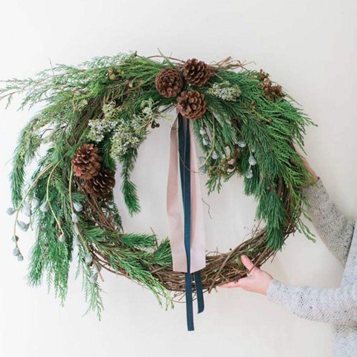 8 Wreaths to Get Your Winter Wedding Ready