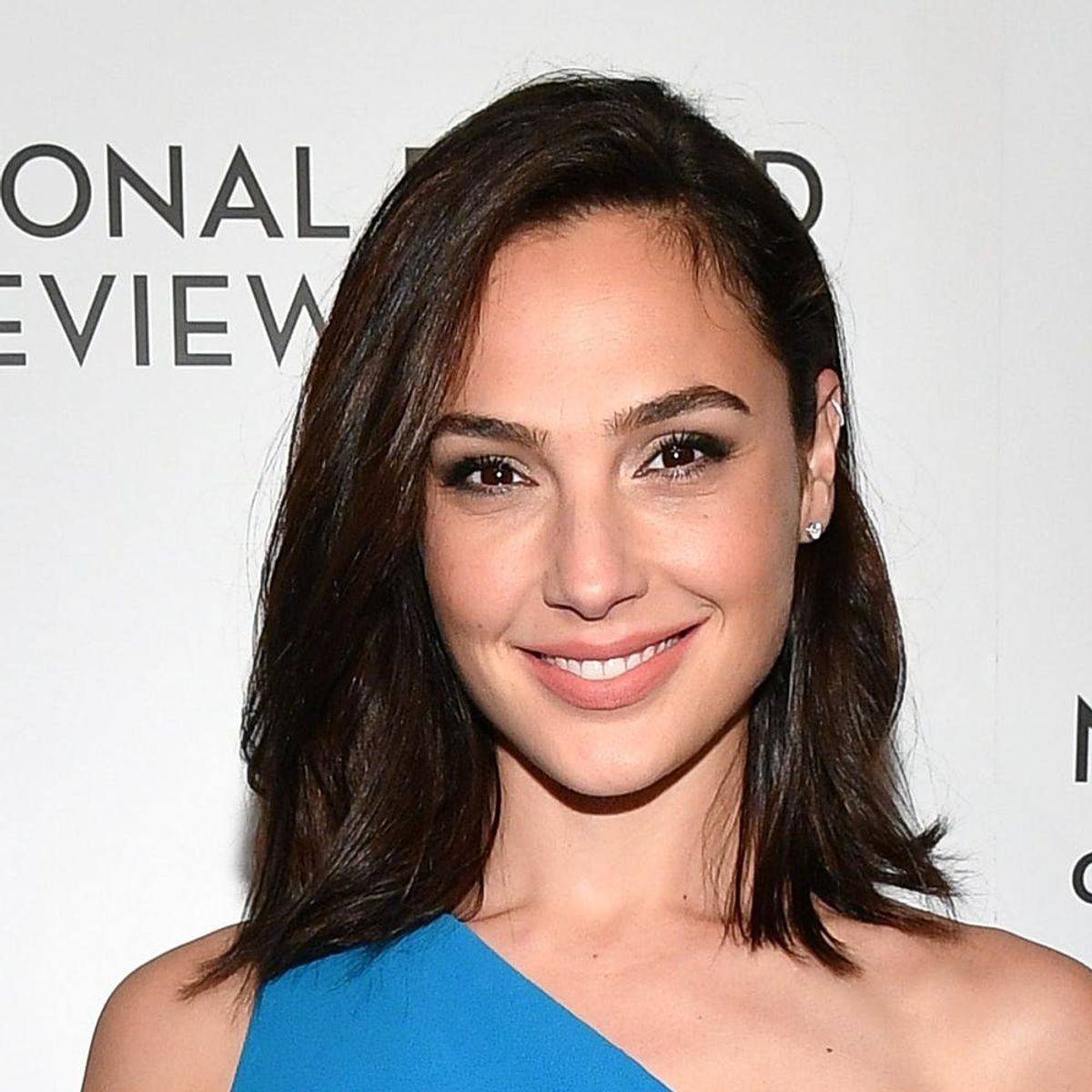 Gal Gadot Just Nabbed a Major Beauty Deal With *This* Iconic Brand