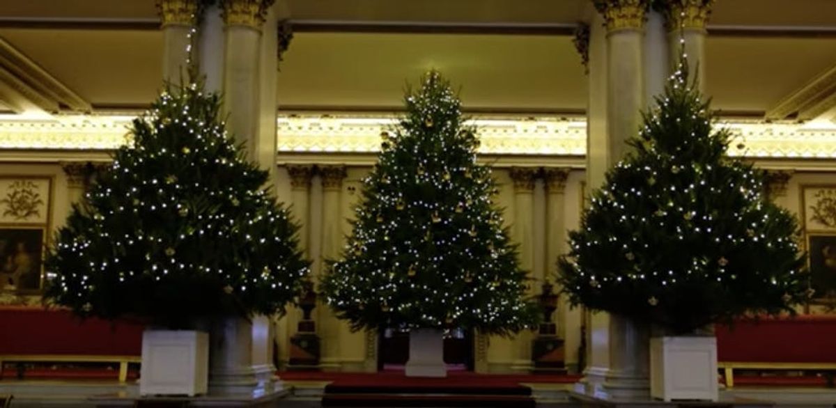 Buckingham Palace’s Christmas Decorations Are Extra AF