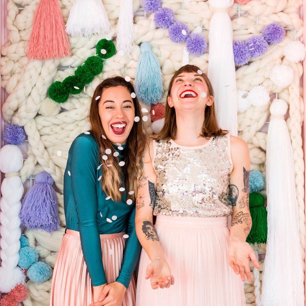DIY The Ultimate Holiday Party Photo Backdrop