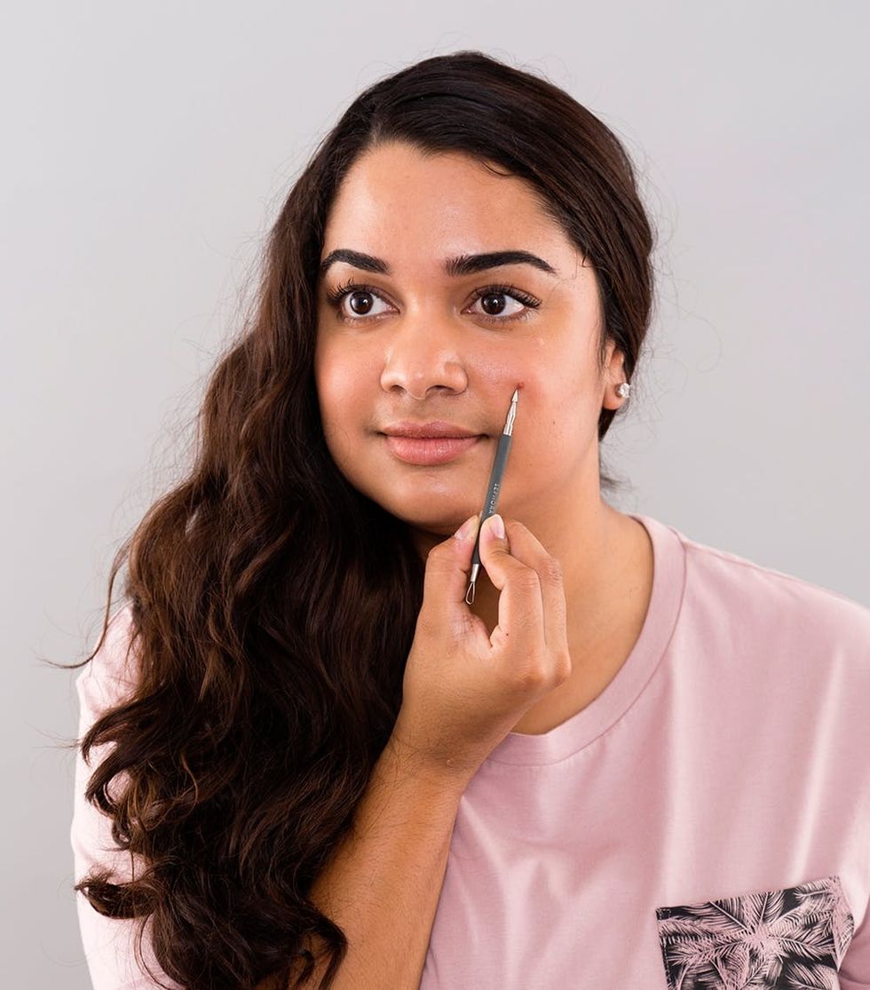 Here’s Exactly How to Use a Zit Extracting Tool Brit + Co