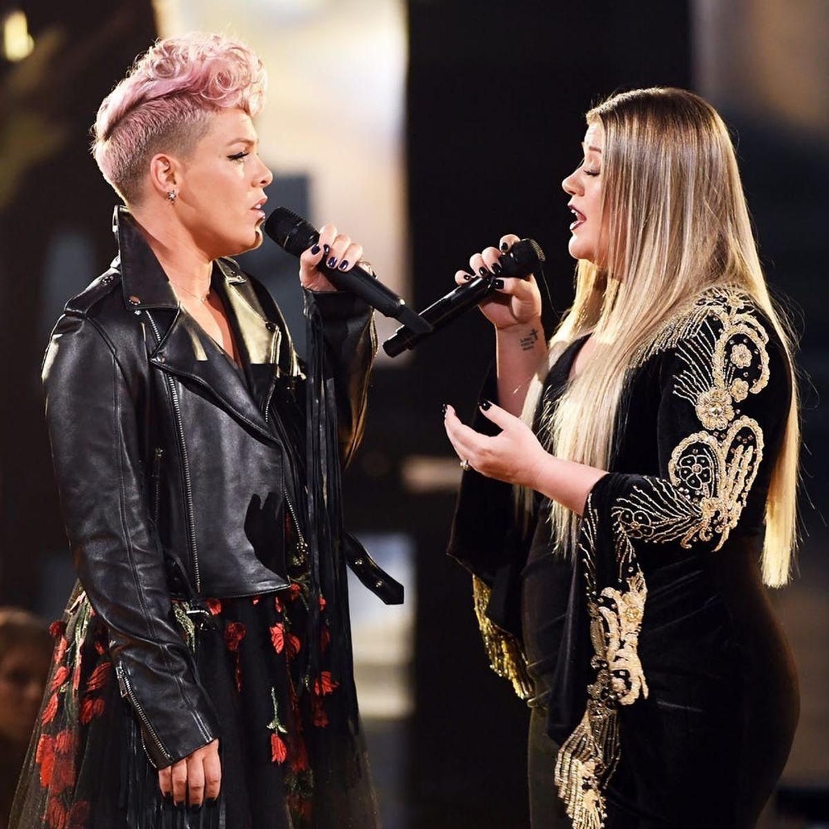 Pink and Kelly Clarkson Opened the AMAs With a Tribute to First Responders That’ll Make You Weep