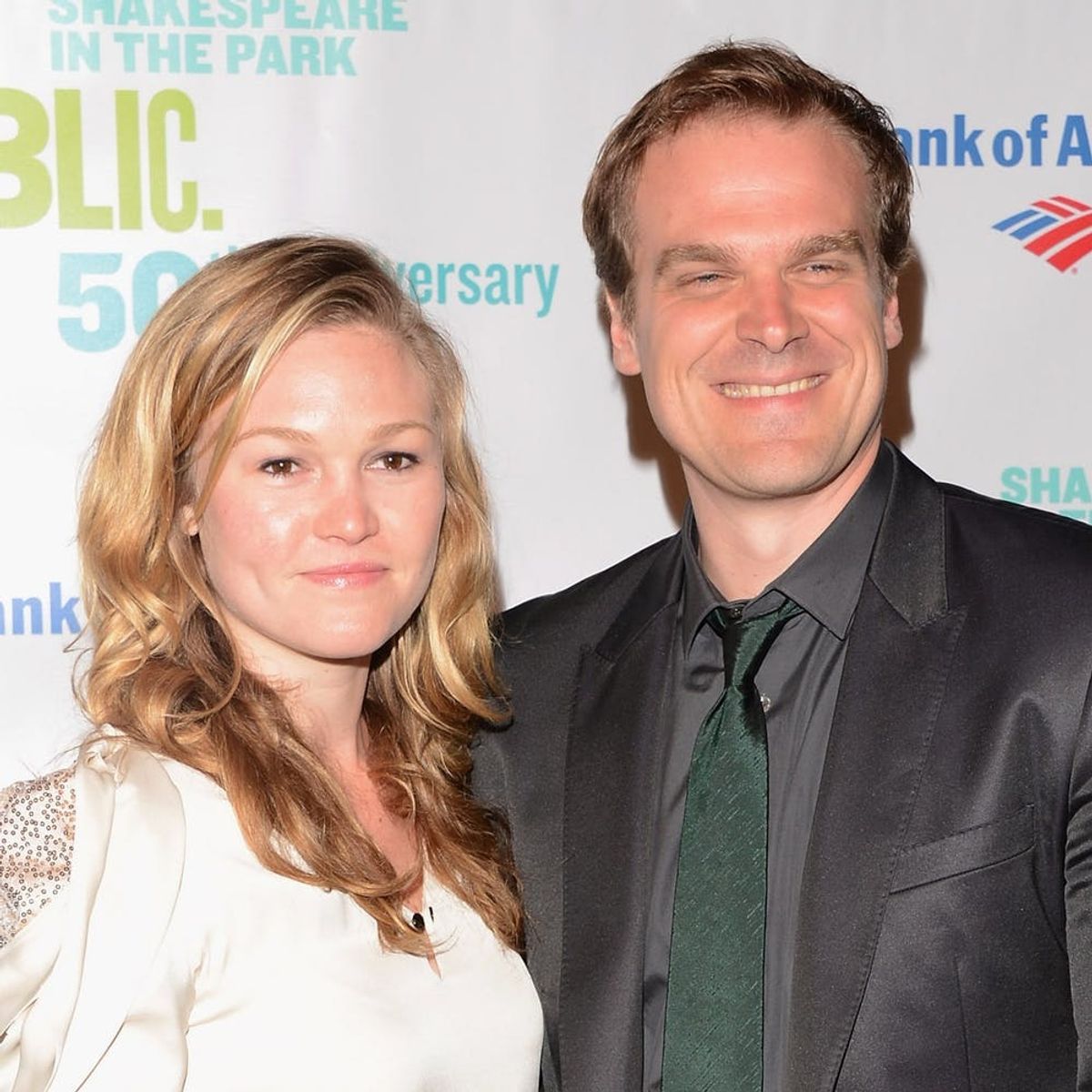 Julia Stiles Once Dated “Stranger Things” Star David Harbour and Our Minds Are Blown