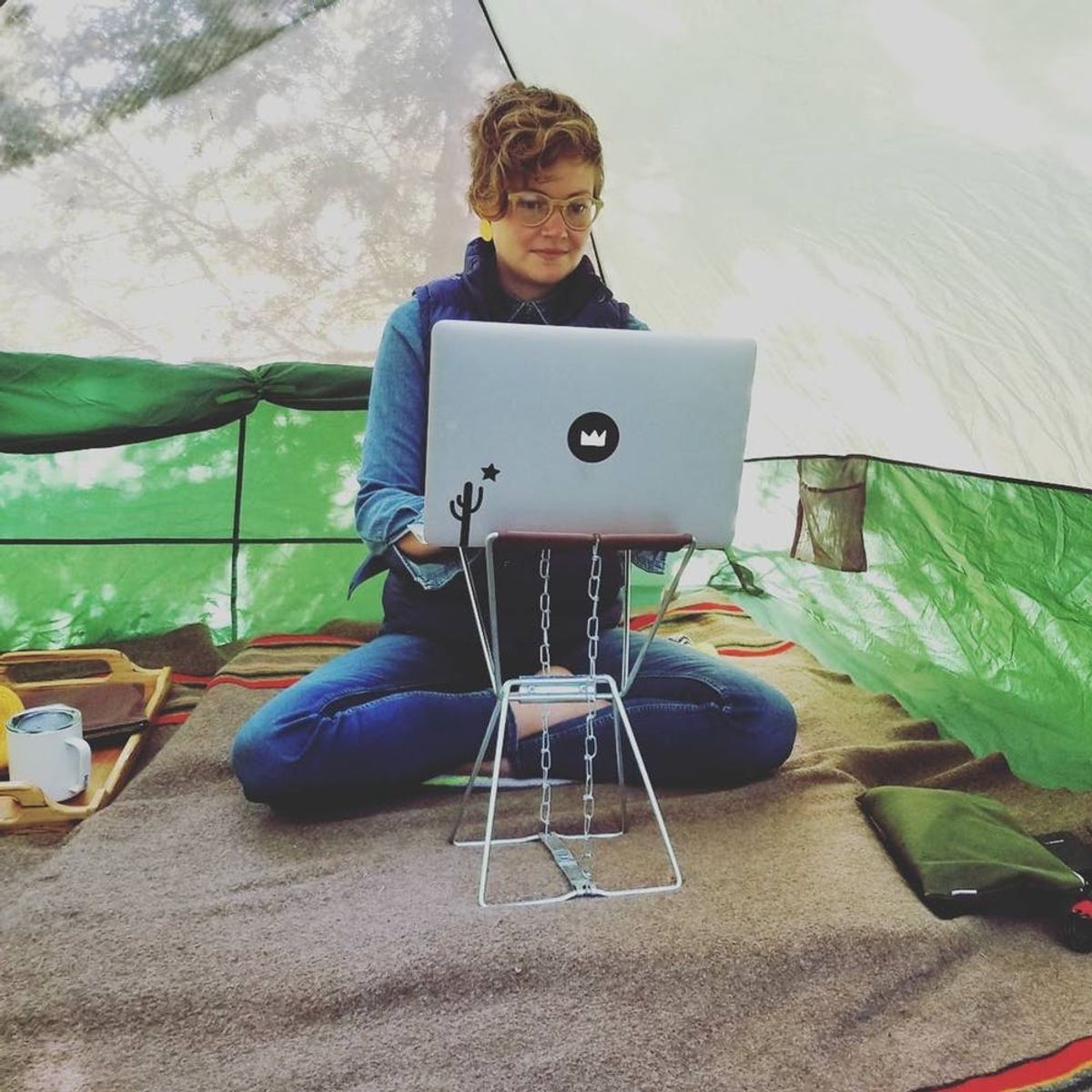 9 Tips on Working Remotely from a Woman Who Camps Full-Time