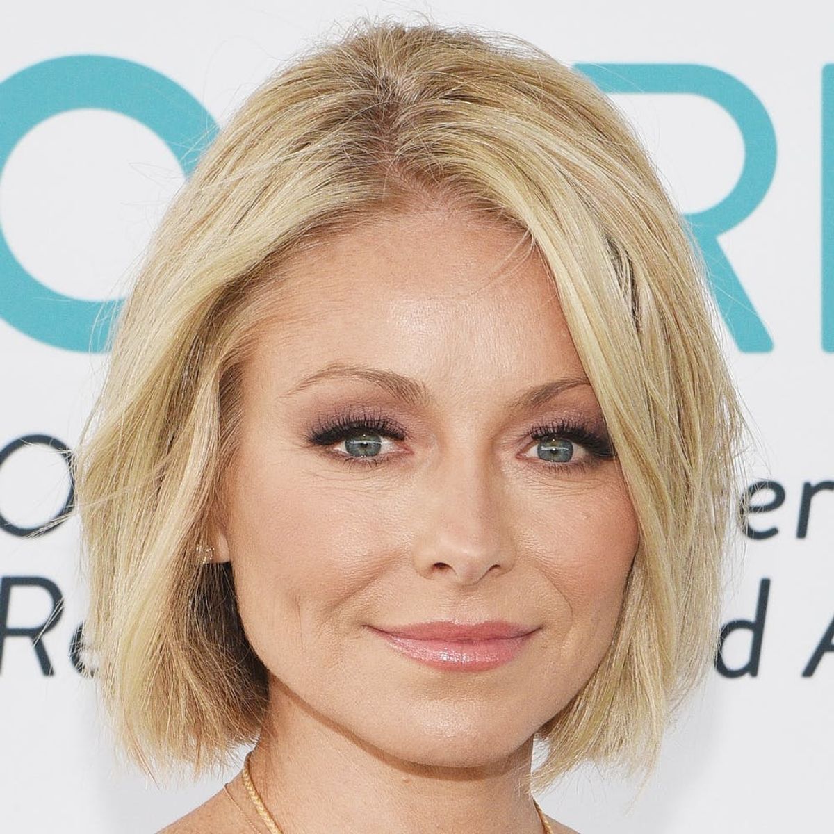 Kelly Ripa Embarrassed Her Daughter With *This* Hilarious Mom Move