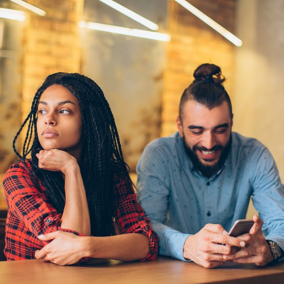 This Survey Reveals How Online Dating Abuse Has Become a New Epidemic