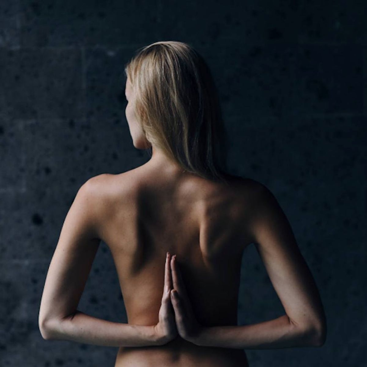 Here’s the Empowering Reason Naked Yoga Pictures Are Taking Over Instagram