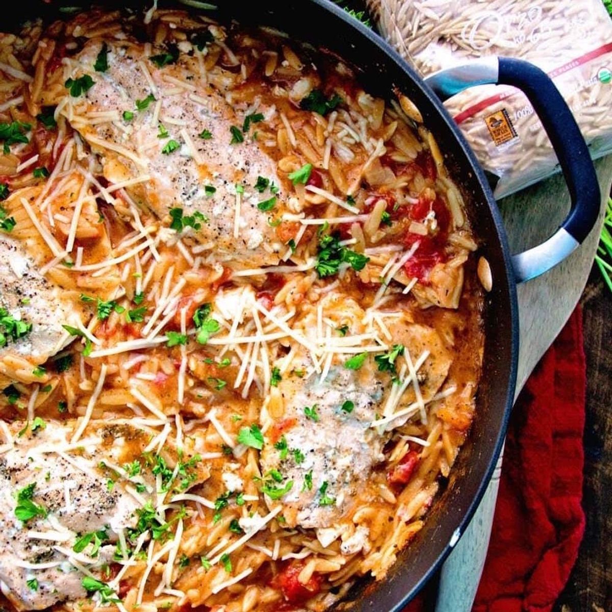 10 Easy One-Pot Recipes That Pair *Perfectly* With Red Wine