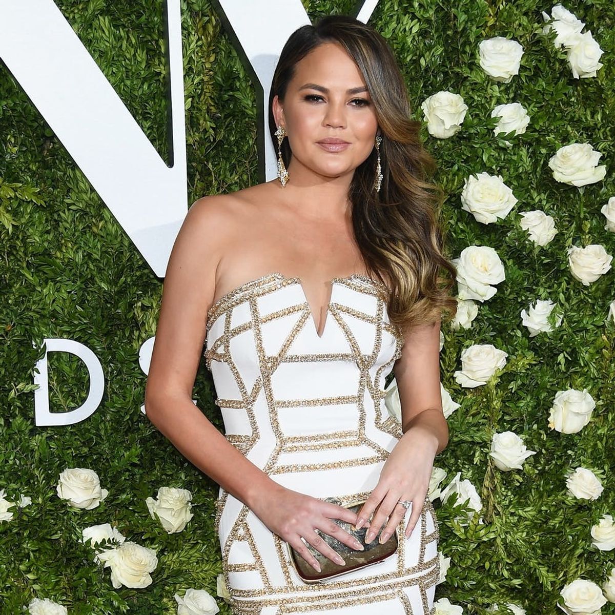 This Time-Lapse Video of Chrissy Teigen’s Makeup Routine Is Mesmerizing