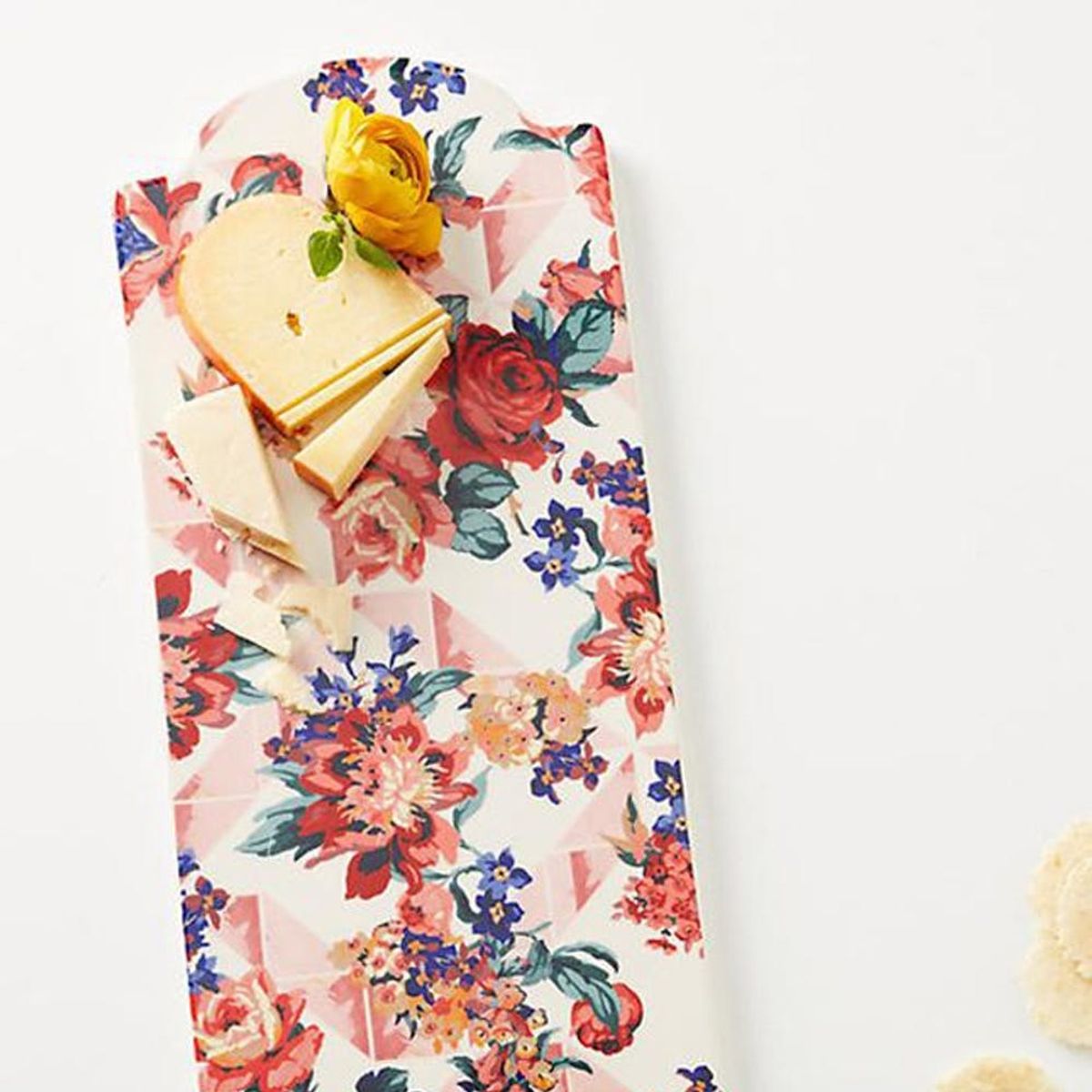 12 Hostess and Housewarming Gifts Perfect for Fall