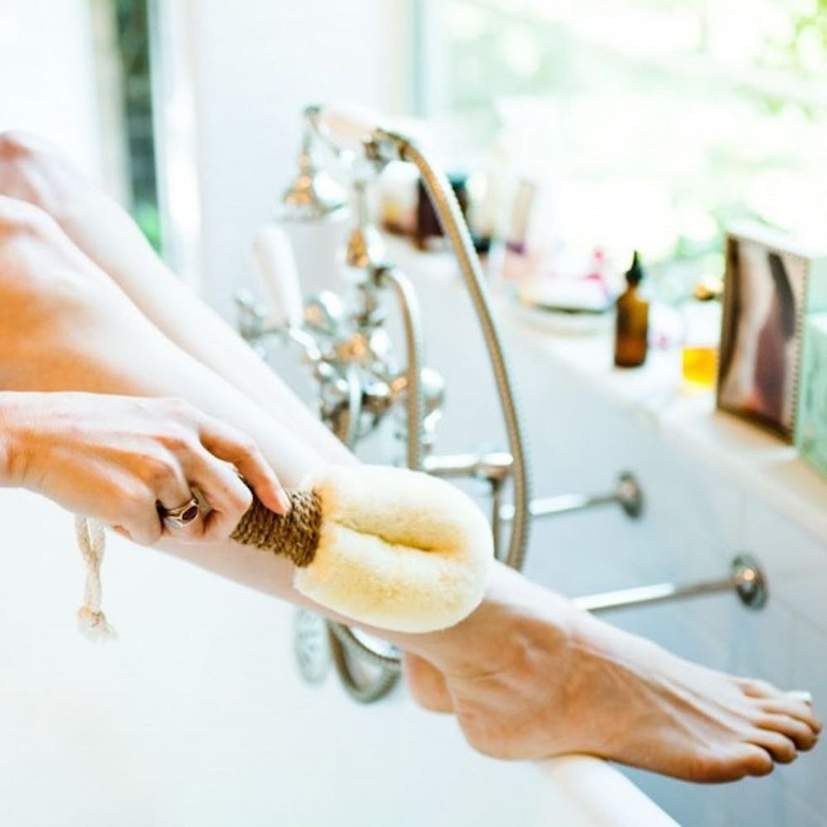 Dry Brushing 101: 5 Reasons You Should Try It RN