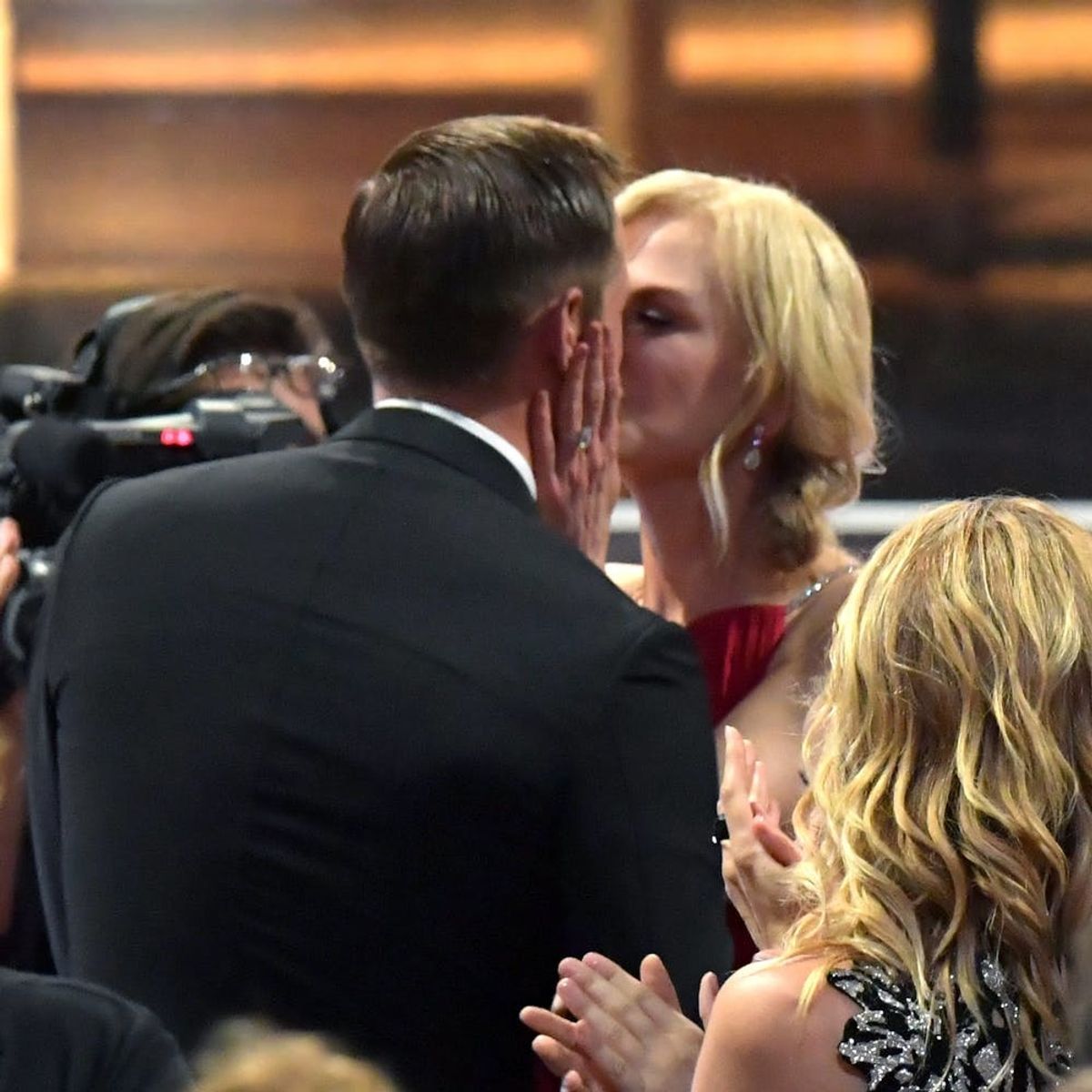 People Are Loving Nicole Kidman and Alexander Skarsgard’s Emmys 2017 Kiss