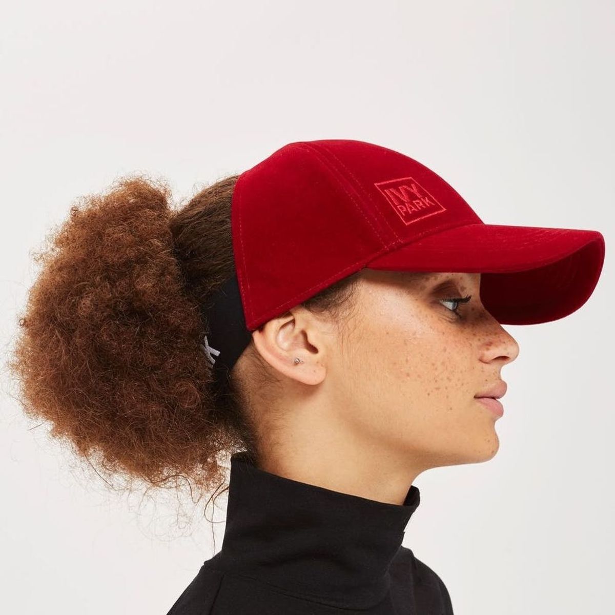 Twitter Can’t Handle Beyoncé’s Curly Hair Hat